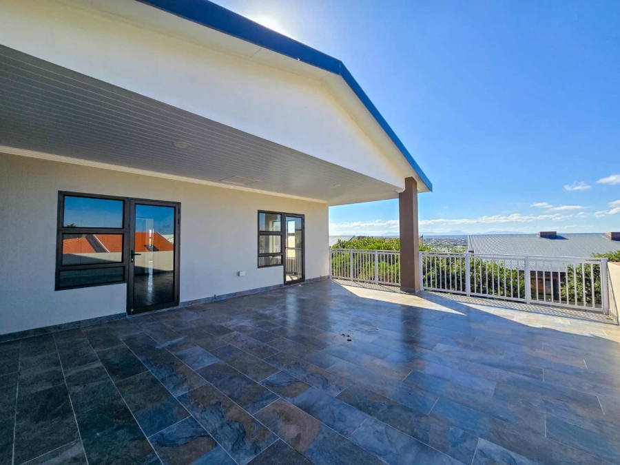 3 Bedroom Property for Sale in Stilbaai Wes Western Cape